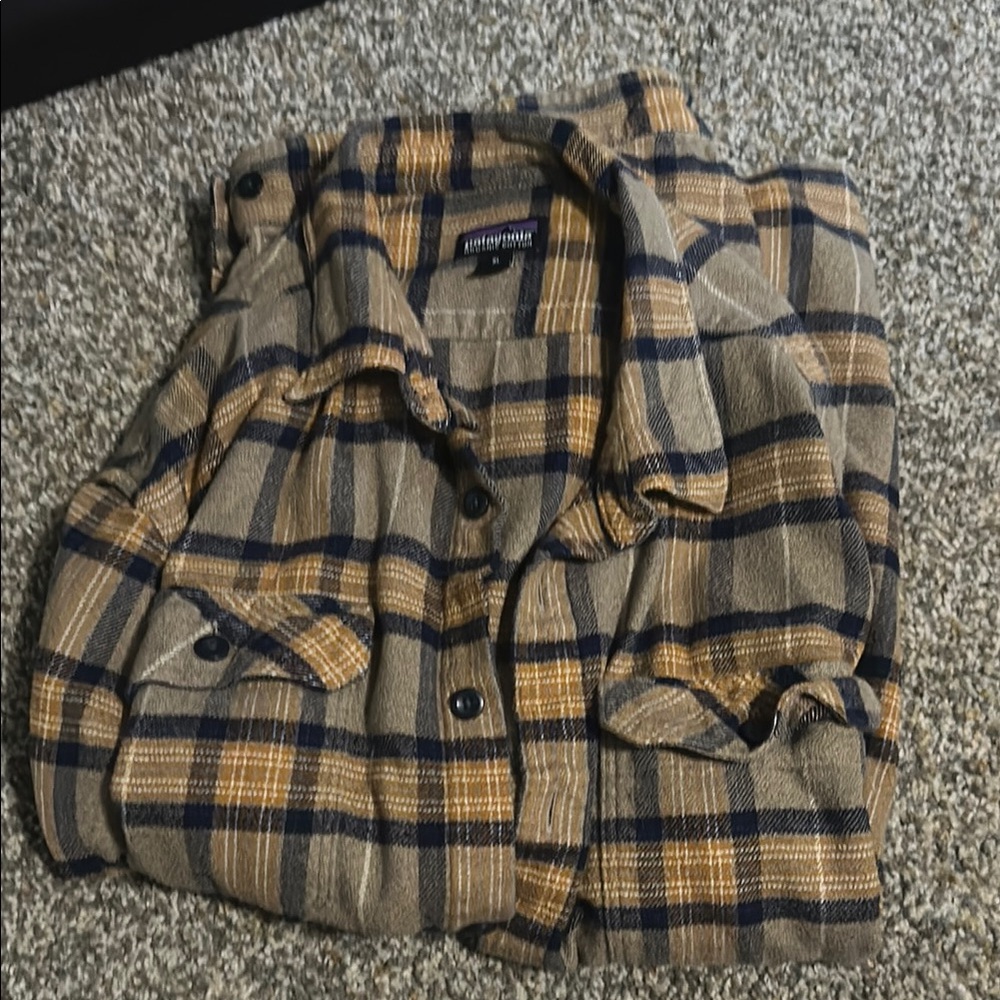 Patagonia Checkered Button-Up Flannel Thick